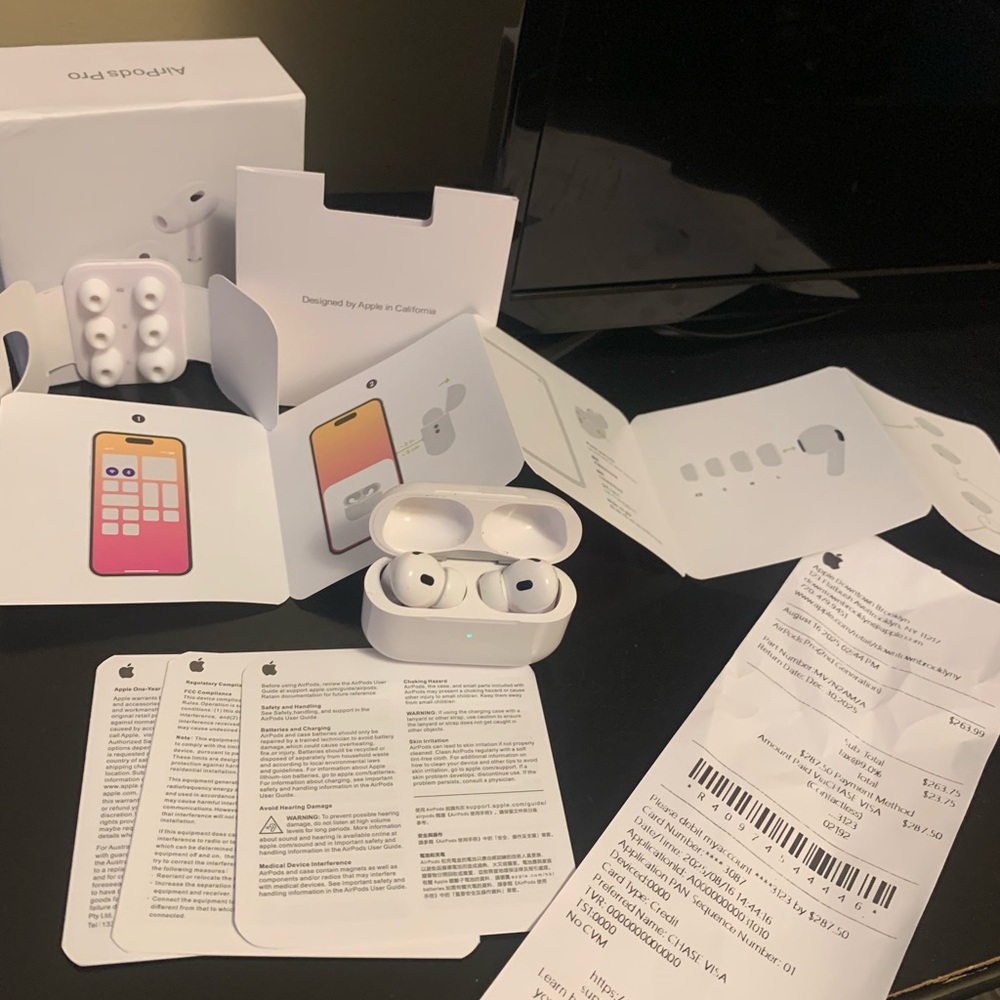 Apple AirPods Pro with Charging Case - White